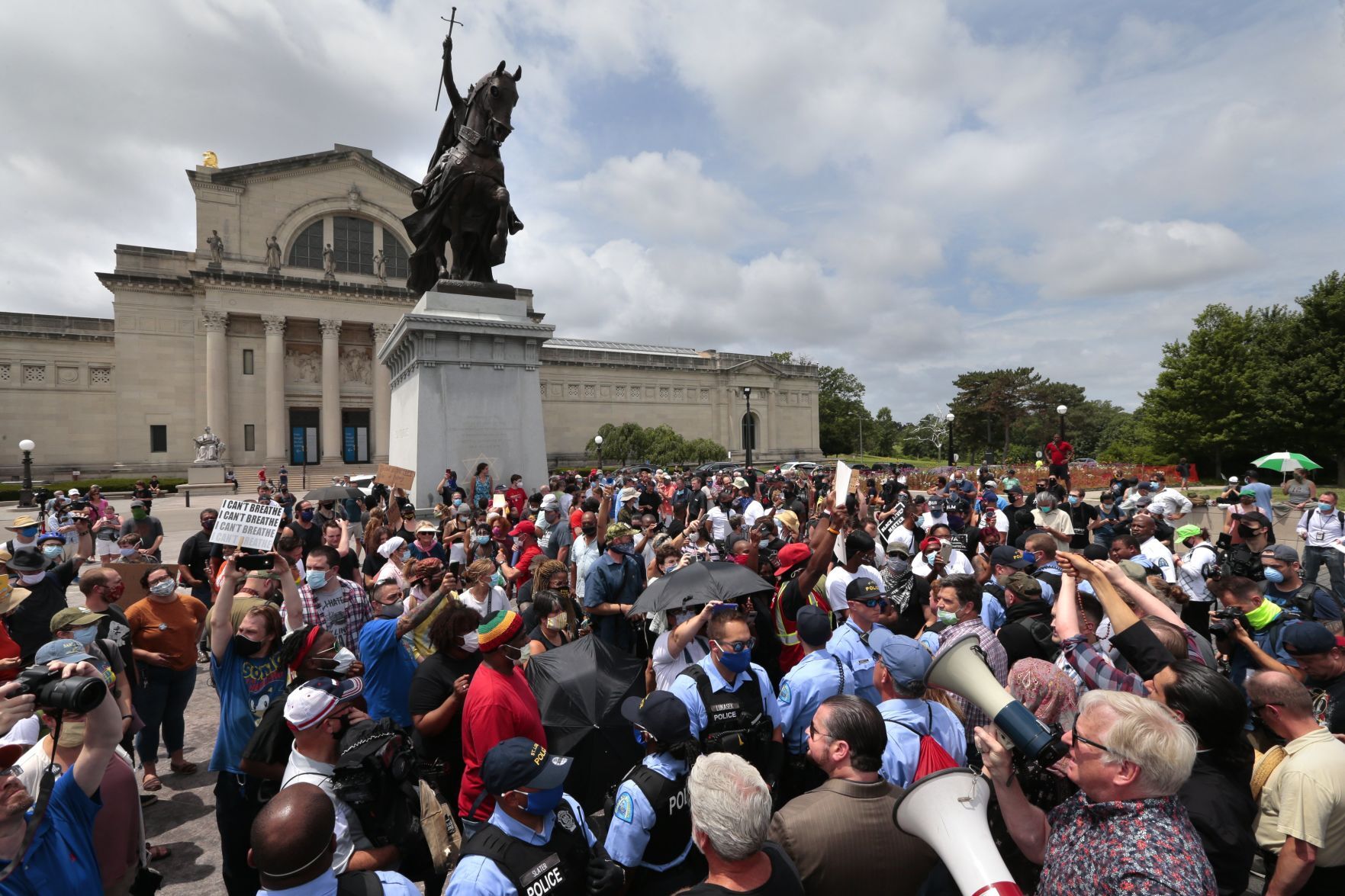 Protest over statue of St. Louis' namesake